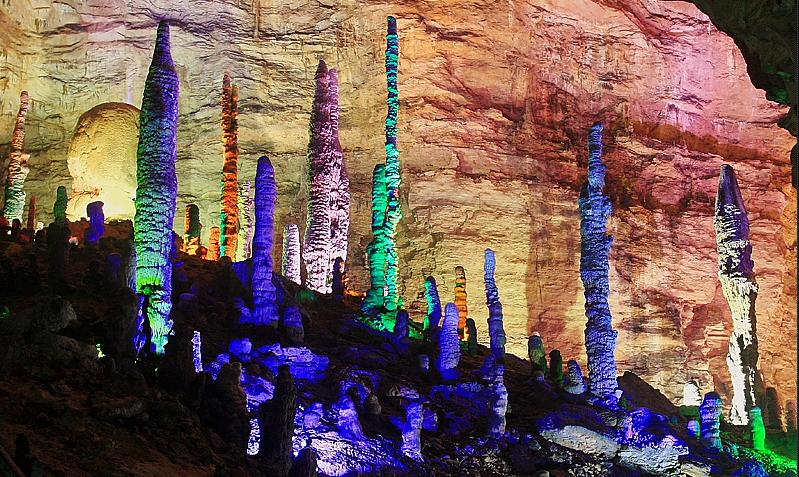 長沙出發(fā)到黃龍洞、天門山二日游